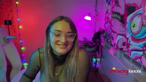 Snapshot of srirachasexxx chatting on 16, 9, 2025 Mr.  Mrs. Sriracha online show from 16, 9, 2025