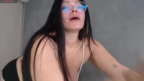 Snapshot of srta_jenn_croft chatting on 8, 7, 2026 Crystal Croft help me reach 100likes online show from 8, 7, 2026