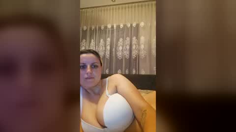 Snapshot of stacey_amelly chatting on 5, 8, 2026 Amelly online show from 5, 8, 2026
