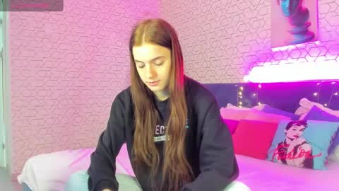 Stacey GMT5 Mo Tu We Th Fr Sa 3am -10am online show from 17, 12, 2024