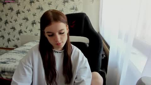 Stacey GMT5 Mo Tu We Th Fr Sa 3am -10am online show from 27, 12, 2024