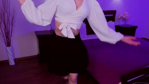 Snapshot of staceycutie chatting on 8, 5, 2026 StaceyCutie online show from 8, 5, 2026