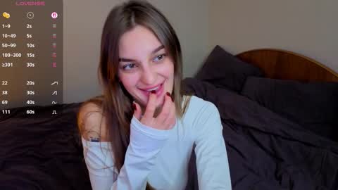 Sexy lips online show from 24, 10, 2025