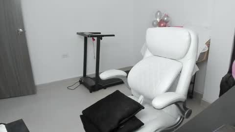 Zulma Yisset online show from 3, 12, 2025