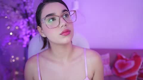 stacycooper_ online show from 30, 6, 2026