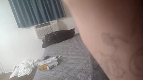 Straightupdownbad online show from 13, 2, 2026