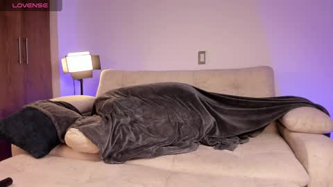 EVA COLLENS online show from 21, 12, 2024