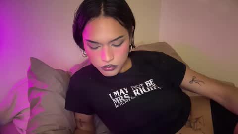 Snapshot of stargirlrising chatting on 19, 12, 2025 STAR online show from 19, 12, 2025