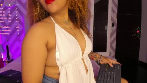 Snapshot of starlightsss_ chatting on 19, 5, 2026 . online show from 19, 5, 2026