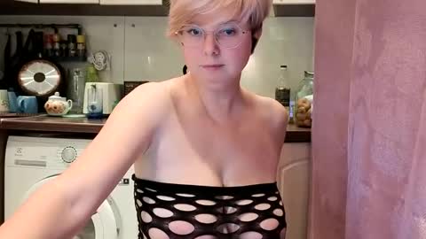 Snapshot of stasya_07 chatting on 29, 10, 2025 Stasya online show from 29, 10, 2025