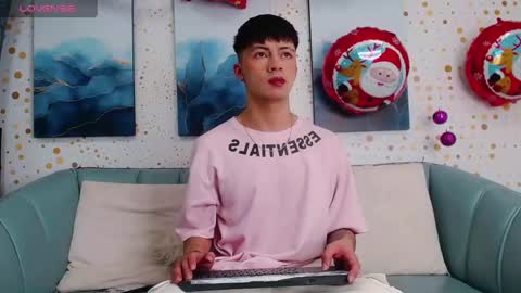 Snapshot of steev_novoa chatting on 28, 12, 2024 Steev online show from 28, 12, 2024
