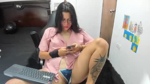 julieth-cancer online show from 17, 9, 2025