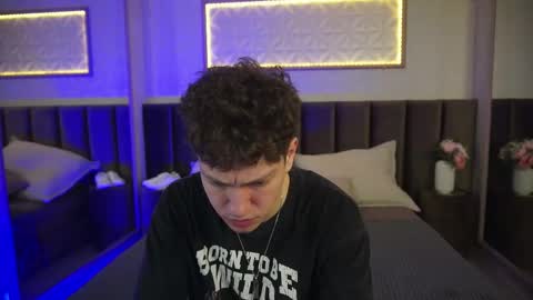 Esrefan online show from 19, 3, 2026