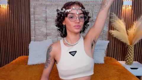 Snapshot of stefania_paz chatting on 15, 9, 2025 Stefania  online show from 15, 9, 2025