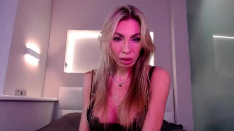 Snapshot of stefanie_eclipse chatting on 1, 2, 2026 stefanie_eclipse online show from 1, 2, 2026