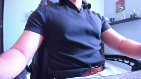 Snapshot of stefann_salvatore chatting on 2, 8, 2026 Stefann Salvatore online show from 2, 8, 2026