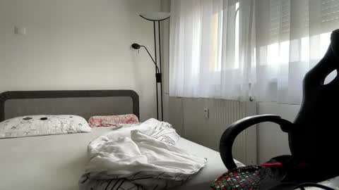 Snapshot of stefanomorelli chatting on 14, 10, 2025 stefanomorelli online show from 14, 10, 2025