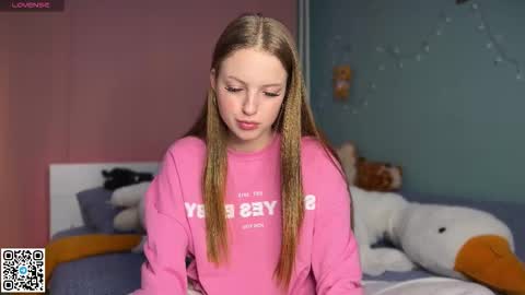 STEFI  Streams every day from 10 PM GTM1  online show from 11, 1, 2026