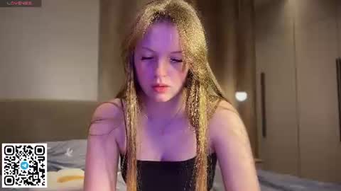 STEFI  Streams every day from 10 PM GTM1  online show from 17, 6, 2026