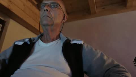 stefi444466 online show from 24, 4, 2026