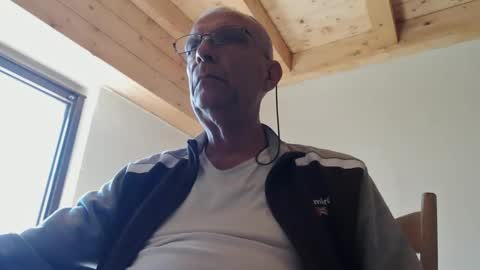 stefi444466 online show from 25, 4, 2026