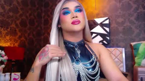 CALL ME STELLA online show from 11, 12, 2024