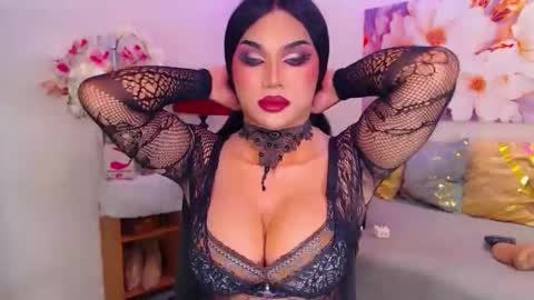 CALL ME STELLA online show from 21, 11, 2025