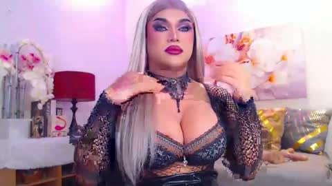 CALL ME STELLA online show from 23, 11, 2025