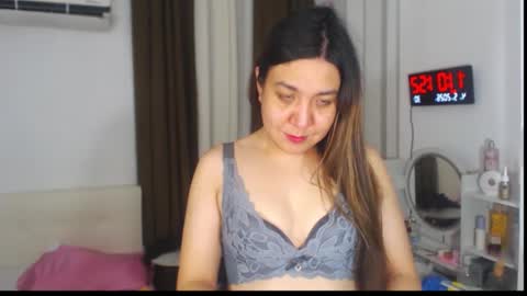 Snapshot of stellahugets chatting on 4, 5, 2026 Stella online show from 4, 5, 2026