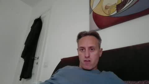 Snapshot of sten015 chatting on 21, 10, 2025 sten015 online show from 21, 10, 2025