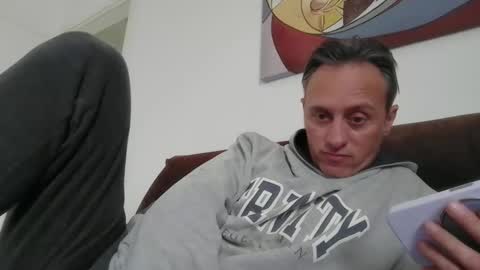 Snapshot of sten015 chatting on 15, 4, 2026 sten015 online show from 15, 4, 2026
