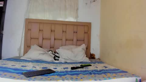 Snapshot of stepcouple__ chatting on 25, 5, 2026 Stepcouple online show from 25, 5, 2026