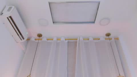 Snapshot of stephania_aguirre_ chatting on 1, 6, 2026 Stephania online show from 1, 6, 2026