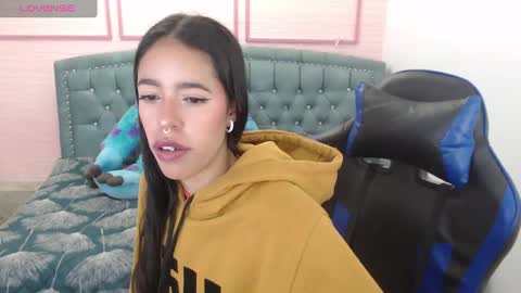 Stephania online show from 29, 1, 2025