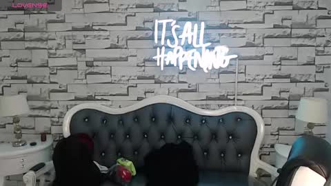 Stephania online show from 11, 2, 2025