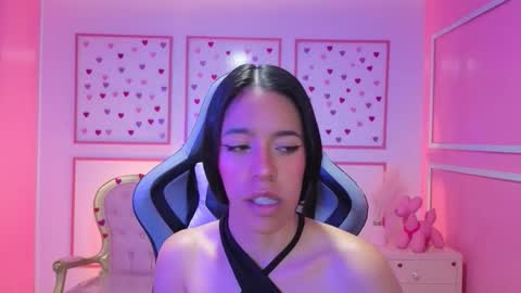 Stephania online show from 11, 9, 2025