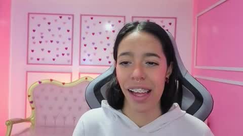 Stephania online show from 25, 9, 2025