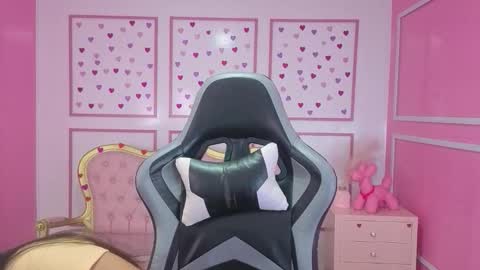 Stephania online show from 29, 9, 2025