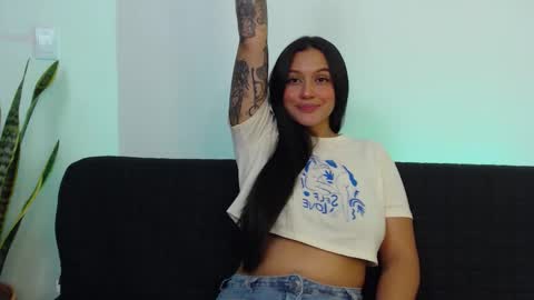 Stephanie  online show from 2, 12, 2025