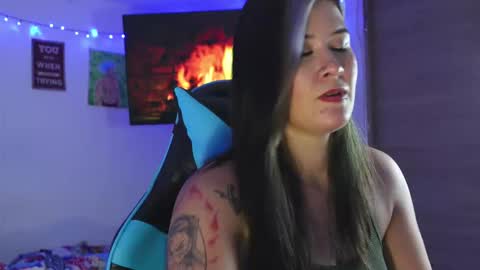 Stephany  independient model  online show from 22, 2, 2025