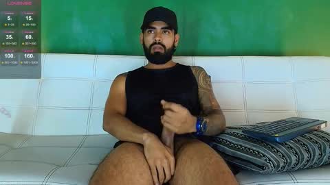 Snapshot of stephenbrown_ chatting on 14, 11, 2025 ................ online show from 14, 11, 2025