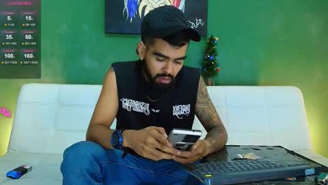 Snapshot of stephenbrown_ chatting on 17, 12, 2025 ................ online show from 17, 12, 2025