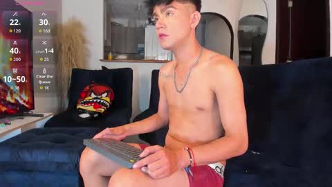 Snapshot of steven_baby69 chatting on 18, 11, 2025 STEVENN online show from 18, 11, 2025