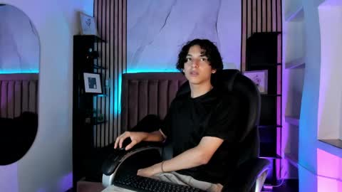 Snapshot of sthepanodimonaco chatting on 7, 6, 2026 Sthepano online show from 7, 6, 2026