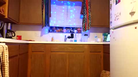 stickey online show from 13, 4, 2026