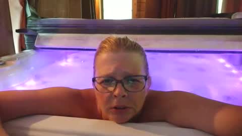 Snapshot of stickywethoney chatting on 27, 5, 2026 Stickywethoney online show from 27, 5, 2026