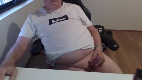 stiffyman55 online show from 28, 11, 2025