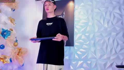 Snapshot of stiiveen_24cm chatting on 23, 12, 2025 Stiven brendan online show from 23, 12, 2025