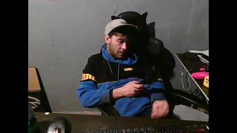 stonedpanda77 online show from 24, 12, 2024