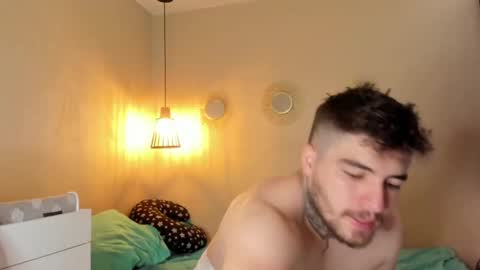 Snapshot of stoneepaul chatting on 26, 1, 2025 --free-- online show from 26, 1, 2025